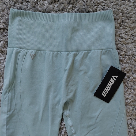 VSHRED Workout Set - Picture 2 of 11